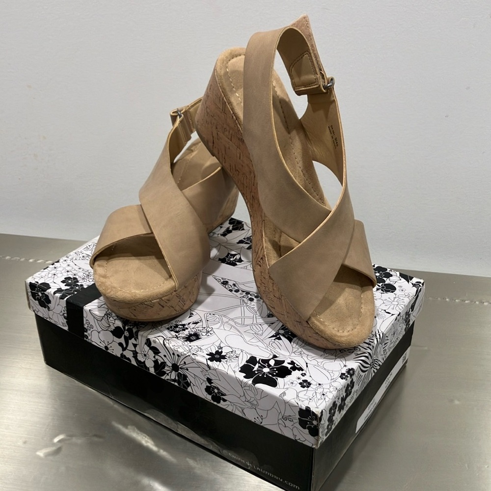 Chinese Laundry Dream Girl Platform Sandal